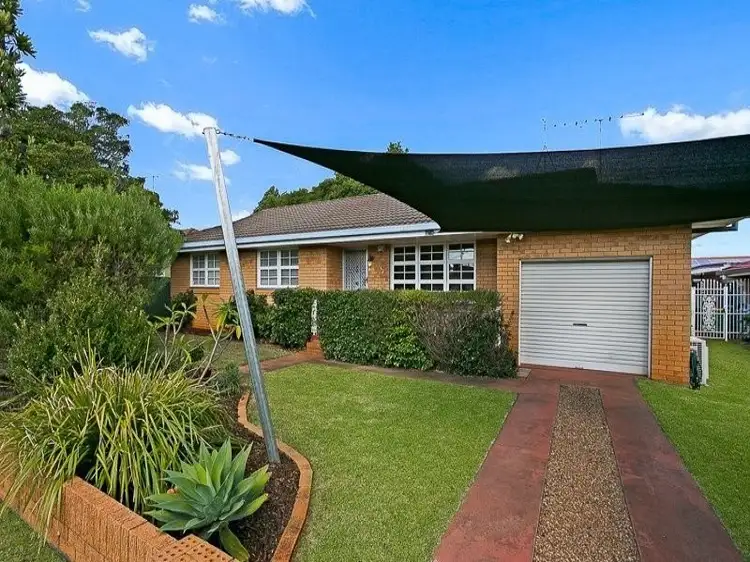 32 Merino Street, Harristown QLD 4350