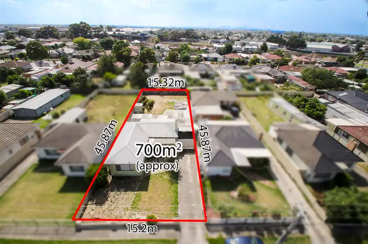 12 Baynton Avenue, Sunshine North VIC 3020