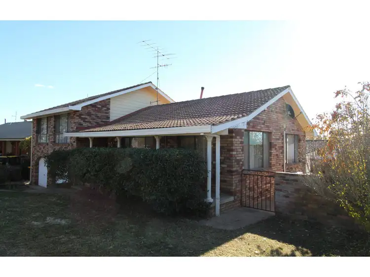 2 Tandora Street, Kelso NSW 2795