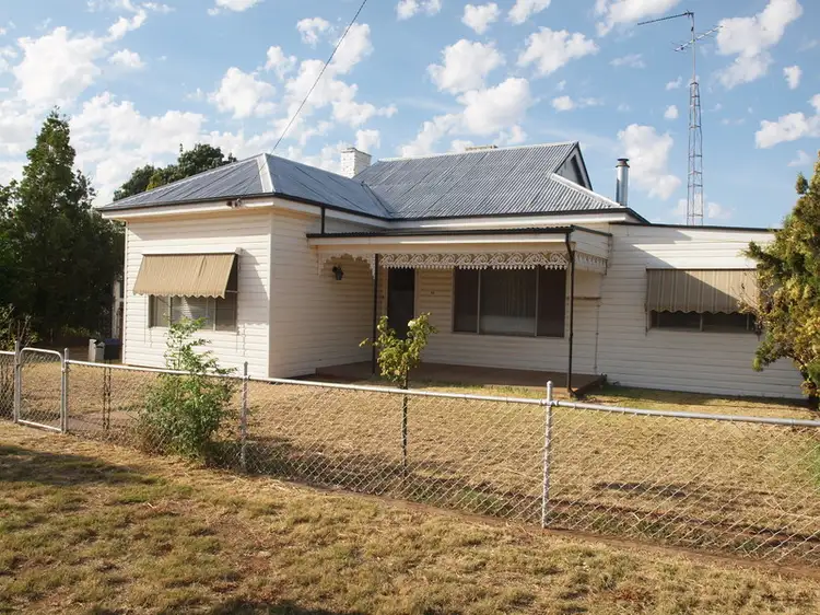 20 Dalgetty Street, Narrandera NSW 2700