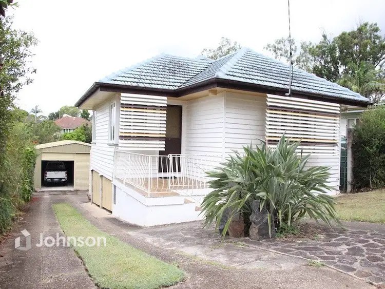 17 Alwyn Street, Stafford Heights QLD 4053