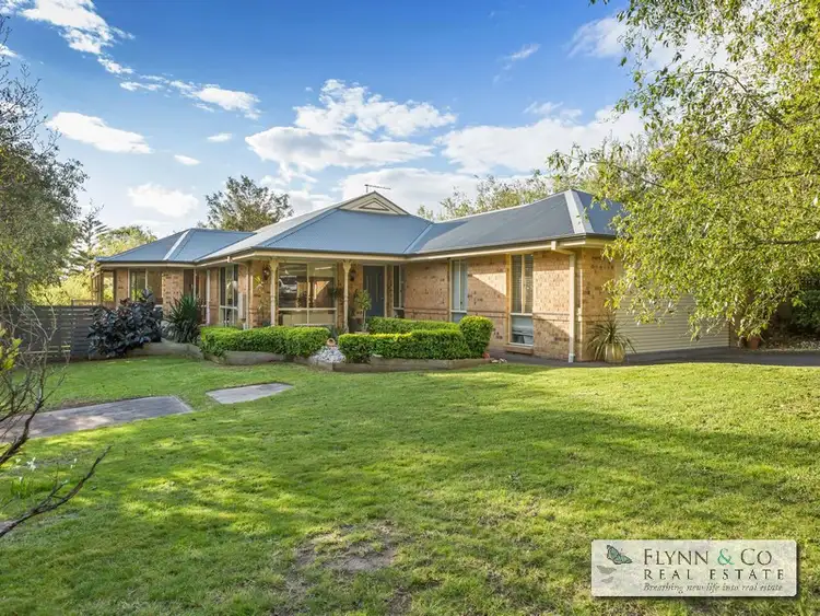 24 Hillman Avenue, Mccrae VIC 3938