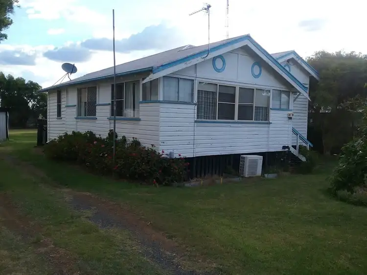 81 East Street, Clifton QLD 4361
