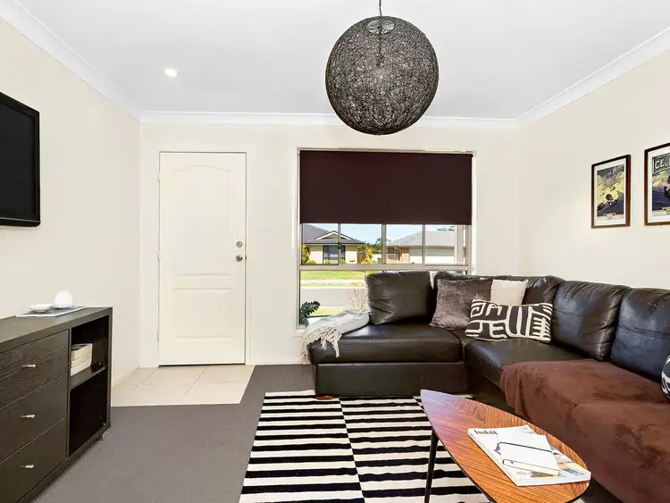 Sixth view of Homely house listing, 32 Kelly Circle, Rutherford NSW 2320