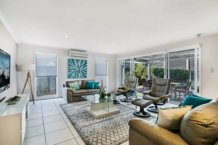 Fourth view of Homely unit listing, 2/458 Mackenzie Street, Middle Ridge QLD 4350