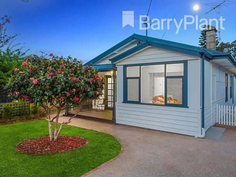 19 Second Avenue, Rosebud VIC 3939