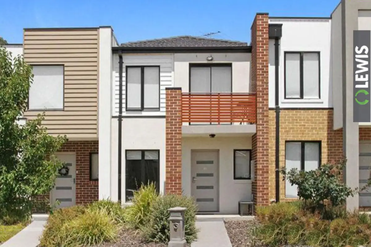 Main view of Homely townhouse listing, 33 McCubbin Way, Mernda VIC 3754