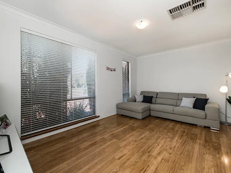 Sixth view of Homely house listing, 8 Lowden Court, Parkwood WA 6147