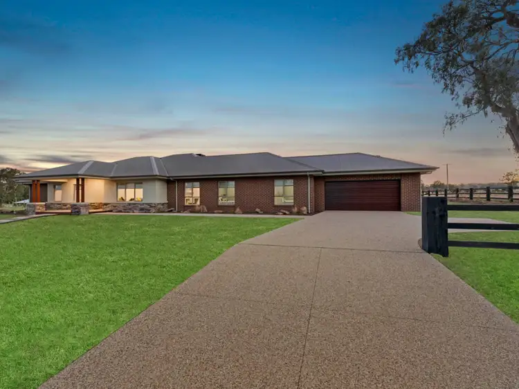 2 Stockmans Drive, Mansfield VIC 3722