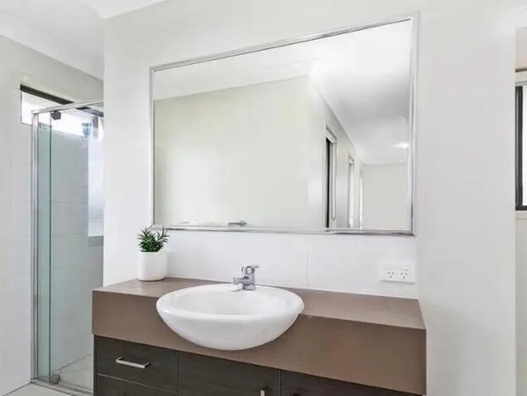 Fifth view of Homely house listing, 33 Oakmoss Drive, Springfield Lakes QLD 4300