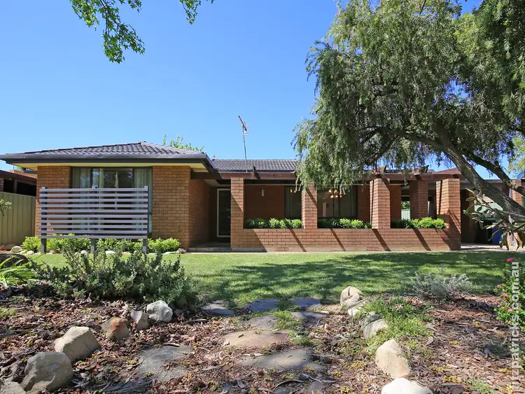 34 Maple Road, Lake Albert NSW 2650