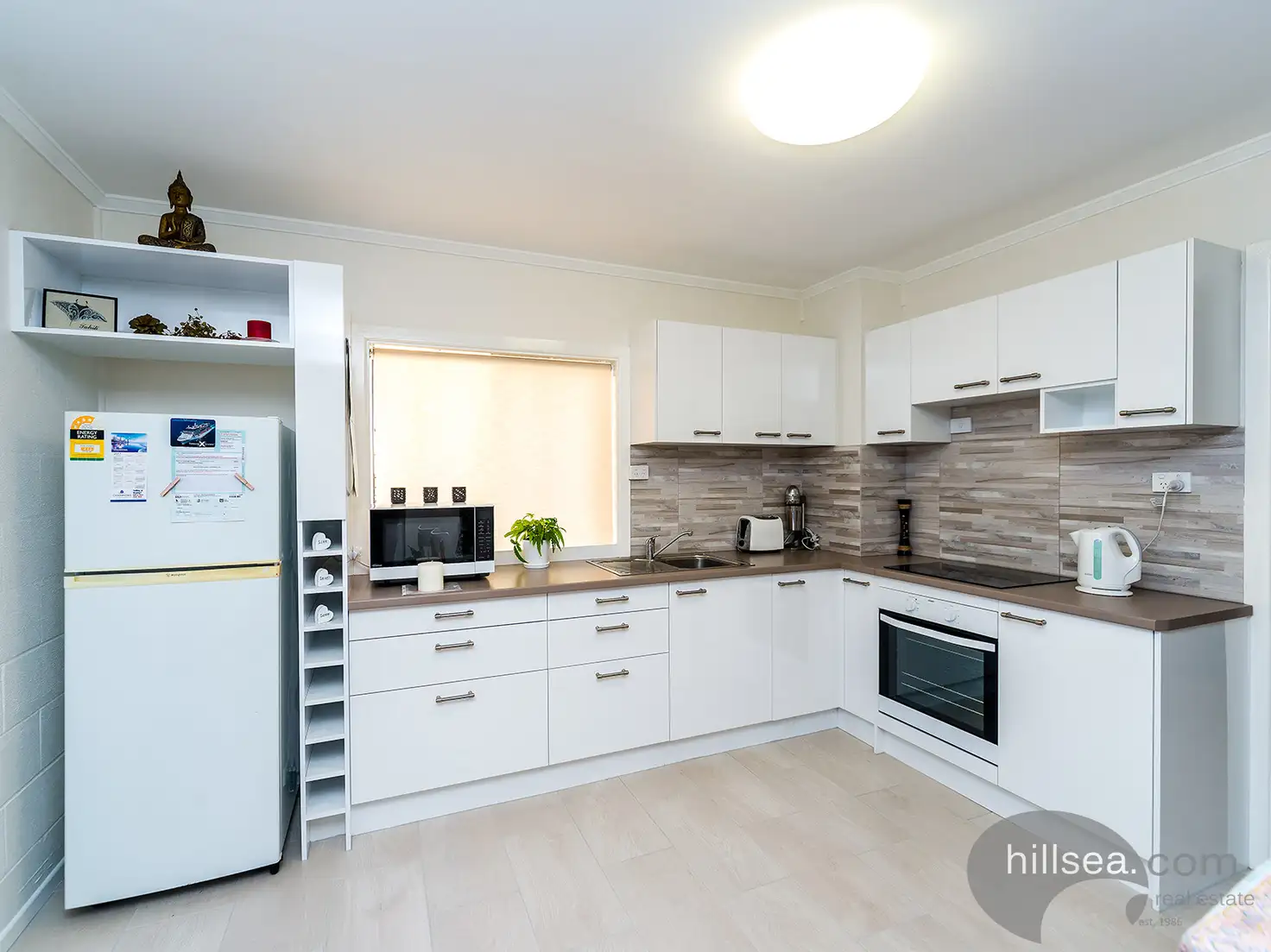 Main view of Homely unit listing, 2/16 Sutherland Avenue, Labrador QLD 4215