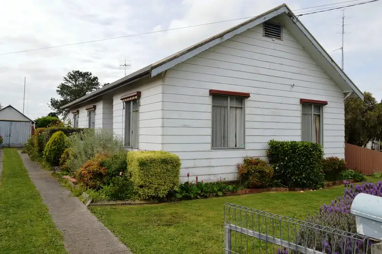 38 Parrott Street, Cobden VIC 3266
