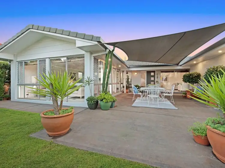 18 Crown Street, Rangeville QLD 4350