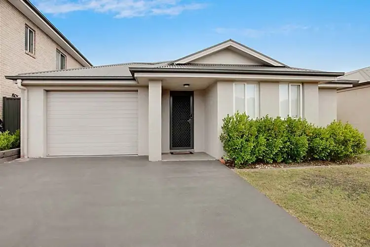 13 Loch Avenue, Glenmore Park NSW 2745