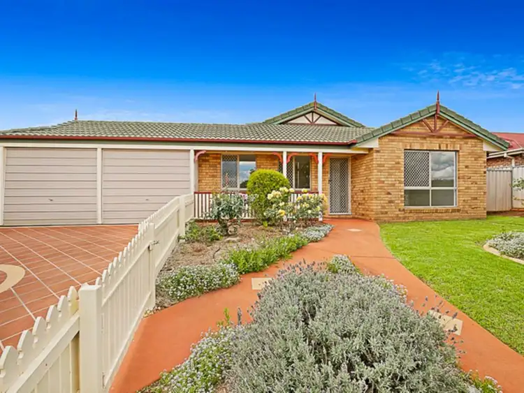 41 Gainsborough Drive, Glenvale QLD 4350