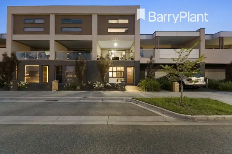 22 Swan Street, Pakenham VIC 3810