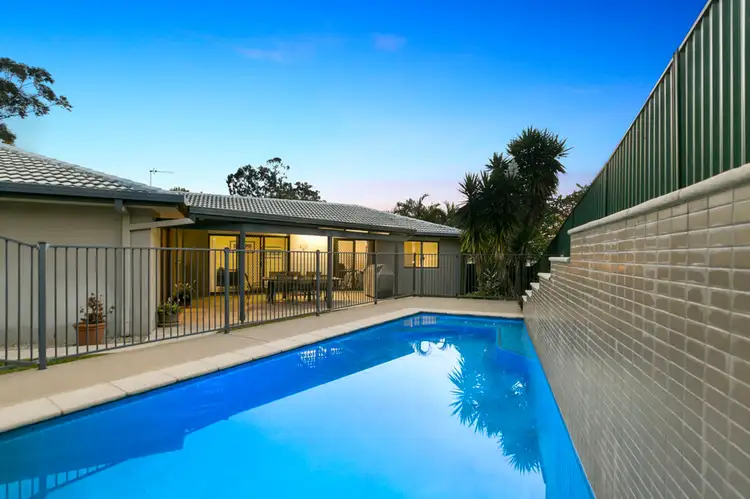 4 Kittani Crescent, Ashmore QLD 4214