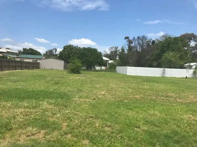 11 Bank Street, Park Avenue QLD 4701