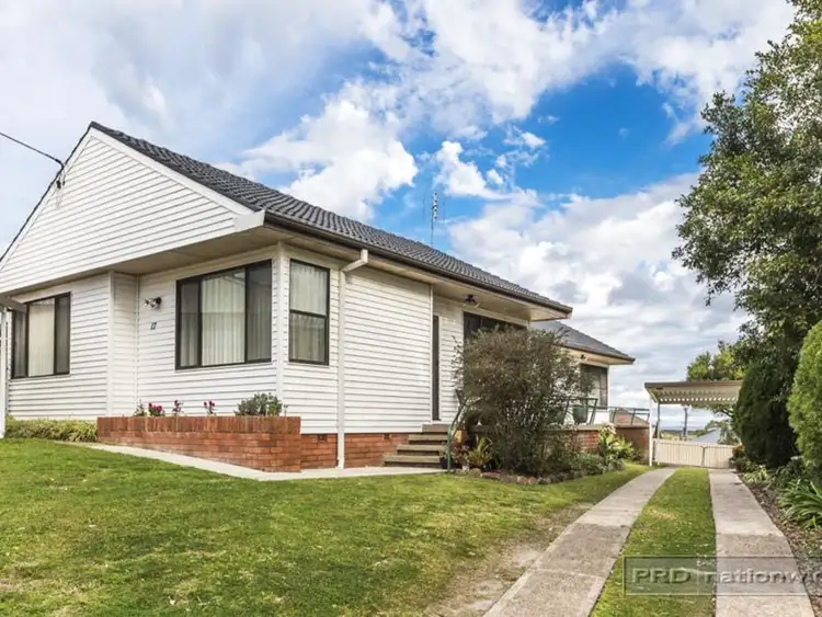 17 Kanundra Street, Belmont North NSW 2280