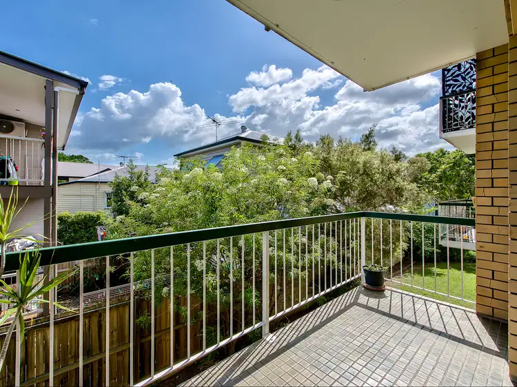 Main view of Homely unit listing, 2/10 Stuckey Road, Clayfield QLD 4011