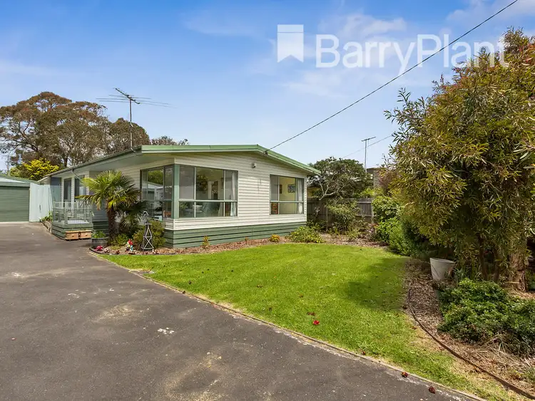 38 Warranilla Avenue, Rosebud VIC 3939