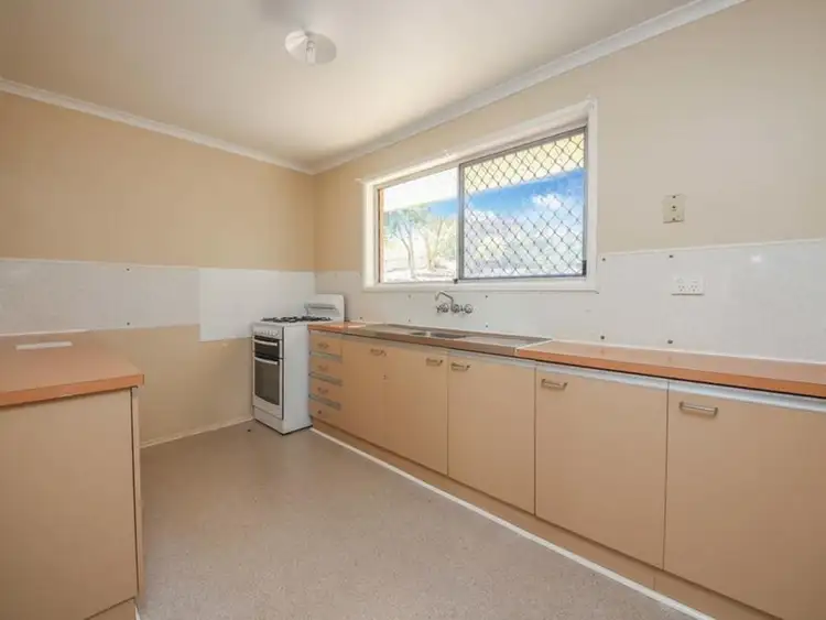 Third view of Homely house listing, 10 Bradford Court, Mansfield QLD 4122