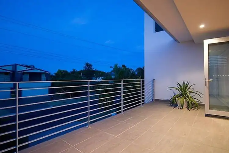 Seventh view of Homely semi-detached listing, 1/22 Eider Avenue, Paradise Point QLD 4216