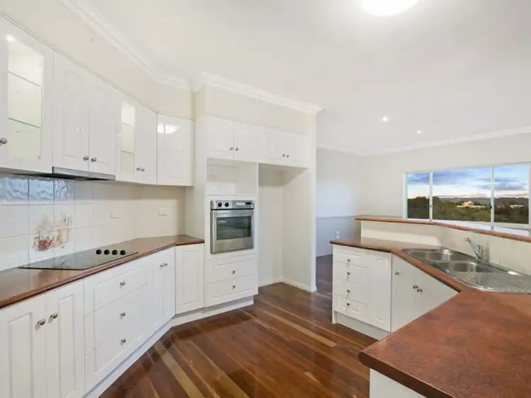 Fifth view of Homely house listing, 2 Keira Court, Blue Mountain Heights QLD 4350