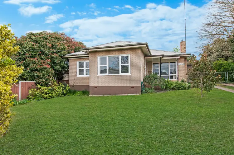 17 Westacott Street, Hamilton VIC 3300