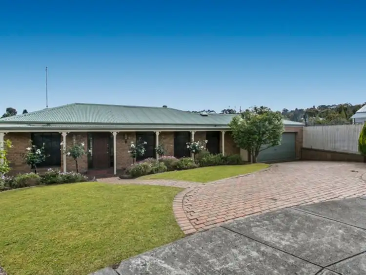 4 Travis Court, Berwick VIC 3806