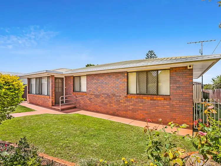4 Router Street, Wilsonton QLD 4350