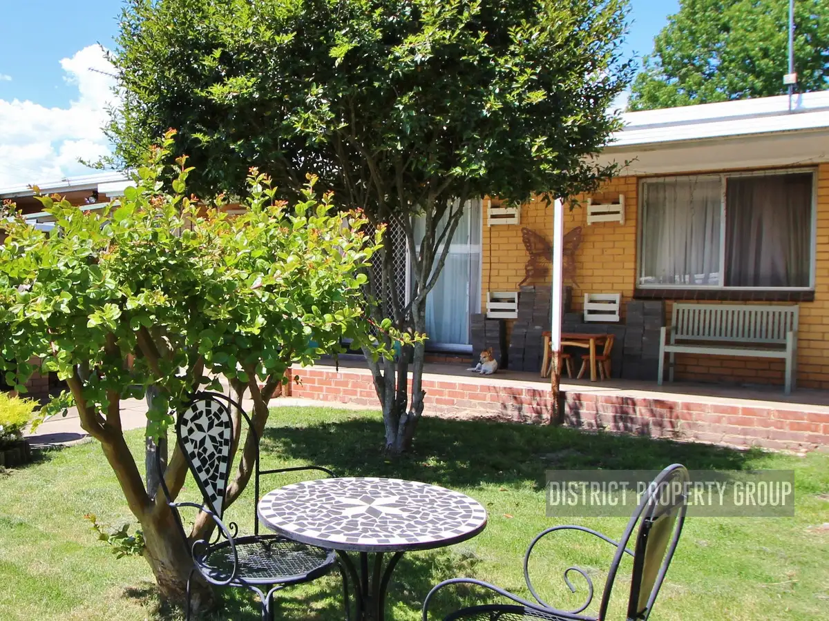 Main view of Homely unit listing, 4 Parwanoff Street, Mansfield VIC 3722
