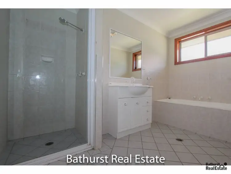 Fourth view of Homely house listing, 5 Sapphire Crescent, Kelso NSW 2795