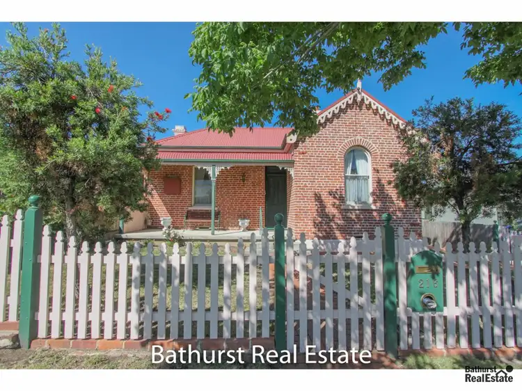 216 Rocket Street, Bathurst NSW 2795