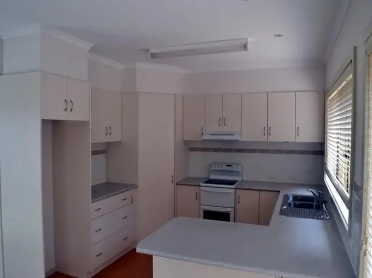 Seventh view of Homely townhouse listing, 1/37 Cambridge Drive, Mansfield VIC 3722