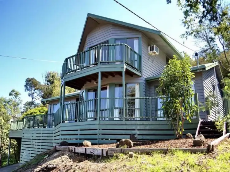 7 Murmuring Way, Goughs Bay VIC 3723