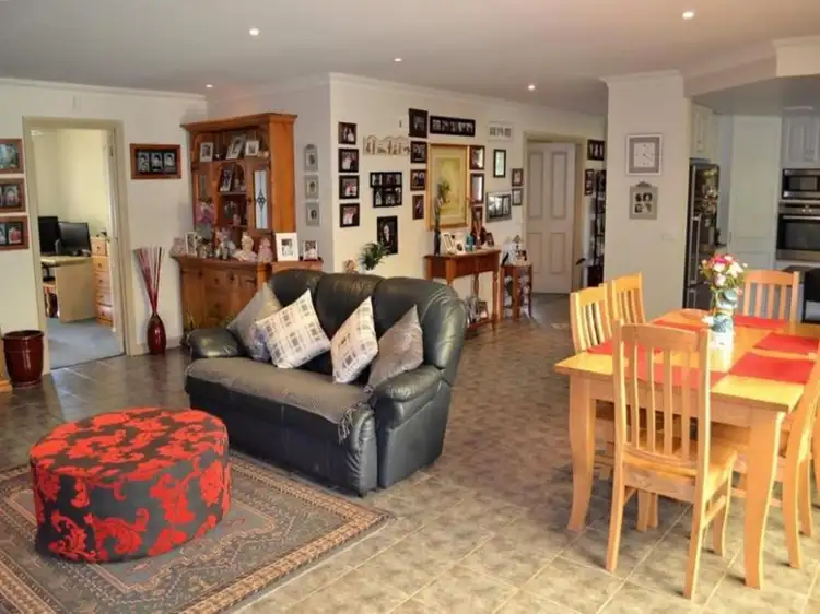 Seventh view of Homely house listing, 18 Mitchell Court, Mansfield VIC 3722