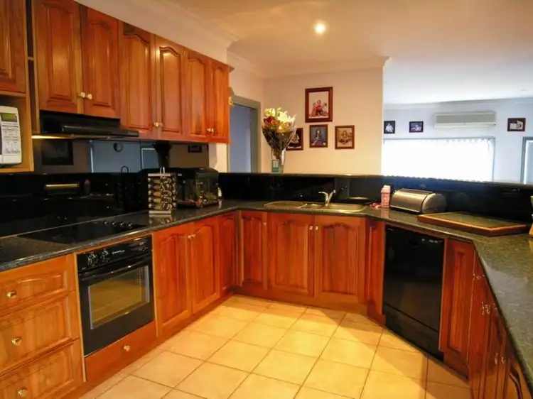 Seventh view of Homely house listing, 11 Kent Court, Mansfield VIC 3722