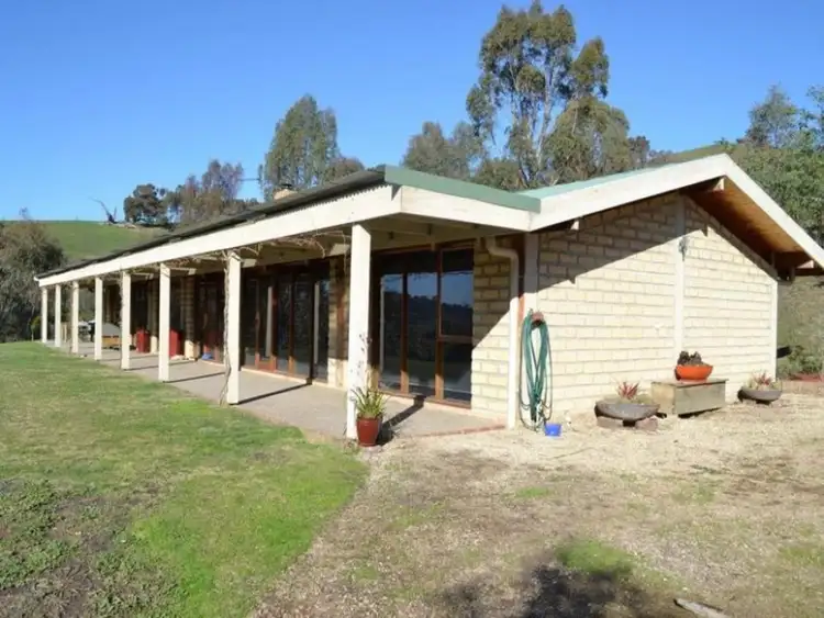 Second view of Homely house listing, 21 Glen Court, Bonnie Doon VIC 3720