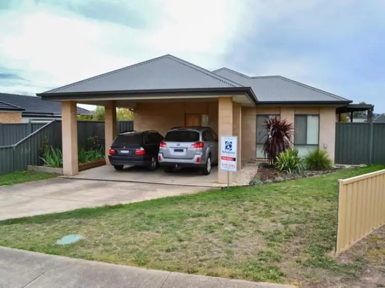 Main view of Homely house listing, 5 Broadbent Court, Mansfield VIC 3722