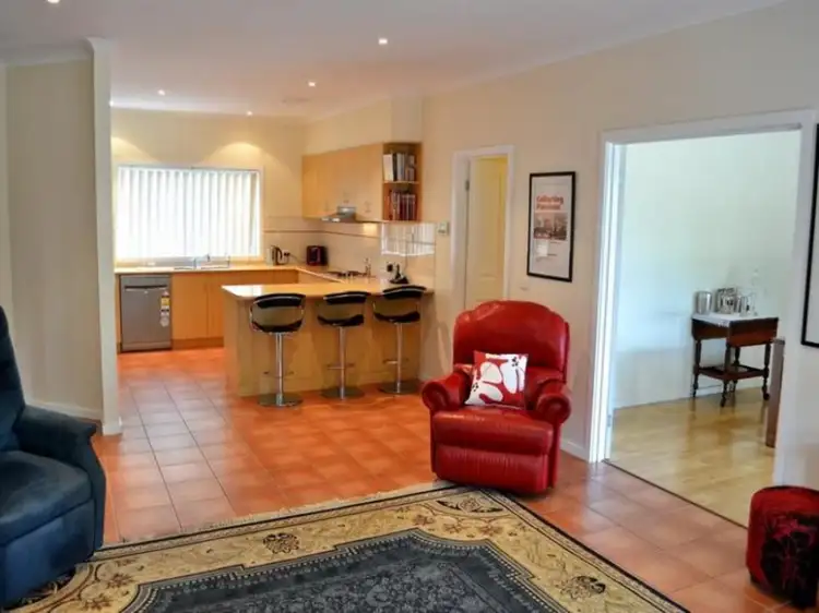 Second view of Homely house listing, 5 Broadbent Court, Mansfield VIC 3722