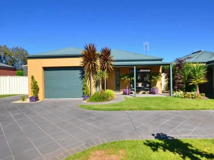 Main view of Homely townhouse listing, 3/32 Stewart Street, Mansfield VIC 3722