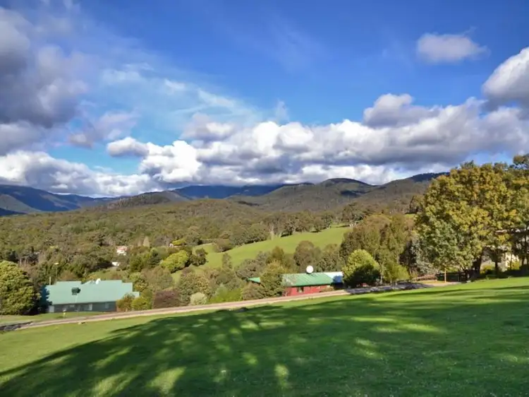 14 Summit View Court, Merrijig VIC 3723