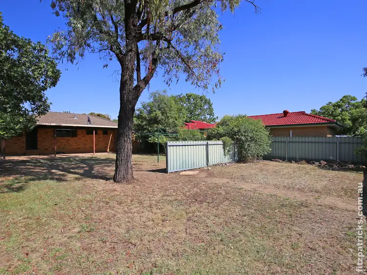Fifth view of Homely house listing, 21 Pinaroo Drive, Glenfield Park NSW 2650