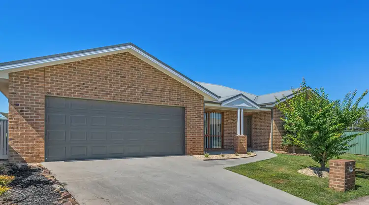 Main view of Homely house listing, 42 Cambridge Drive, Mansfield VIC 3722