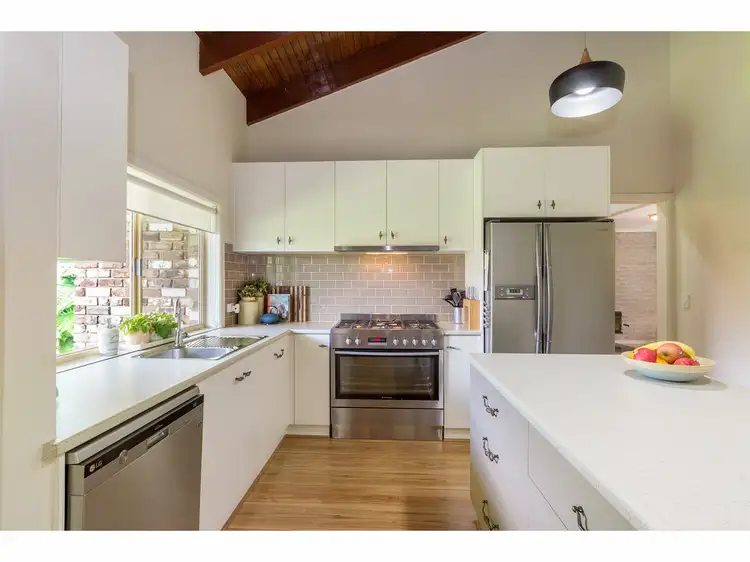 Fifth view of Homely house listing, 8 Watt Place, Lavington NSW 2641