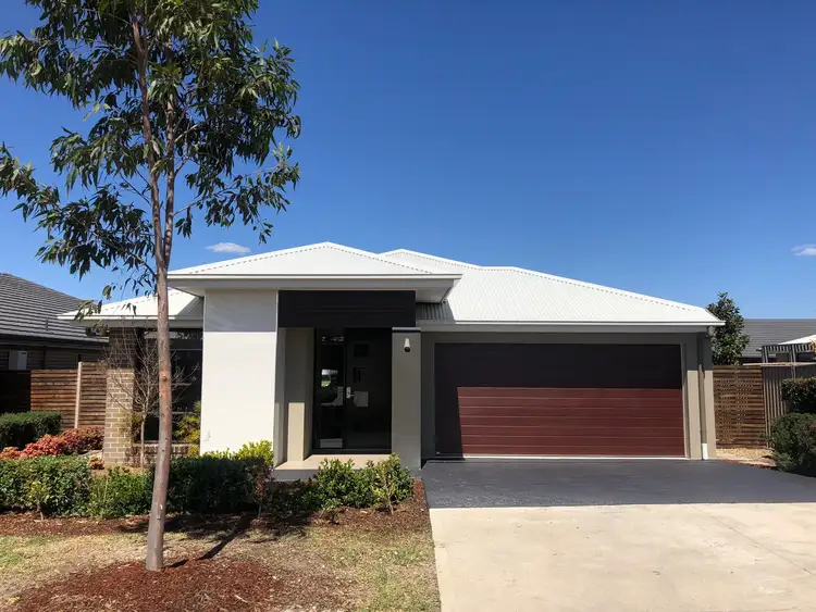 4 Koorala Gardens, Jordan Springs NSW 2747