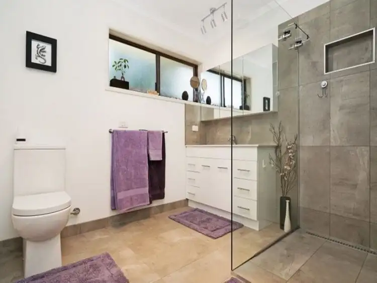Sixth view of Homely house listing, 1 Constance Court, Narre Warren VIC 3805