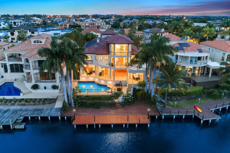 37 Istana View, Clear Island Waters QLD 4226